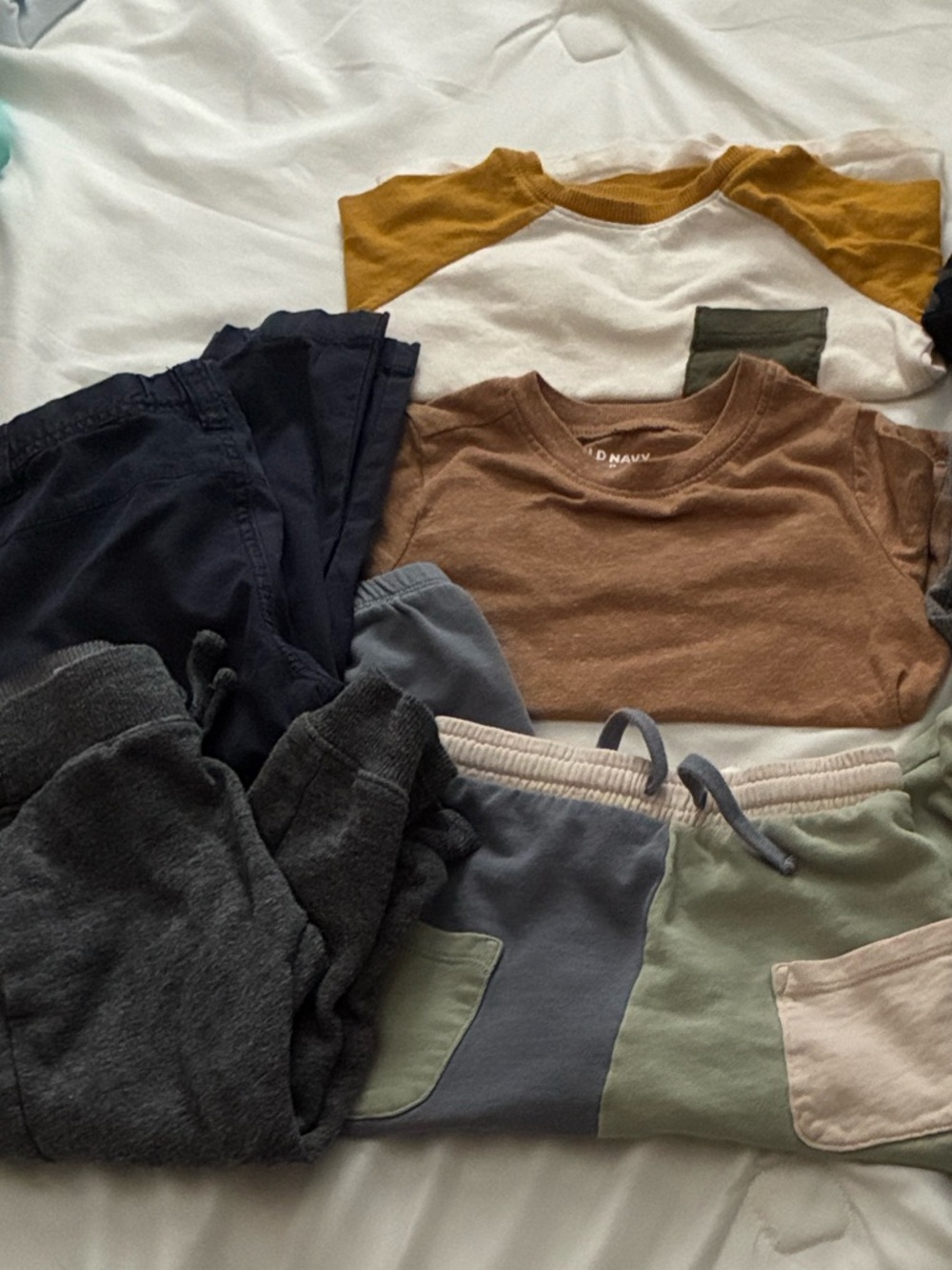 Kids Multi-Color Casual Tee & Sweatshirt Mix bundle